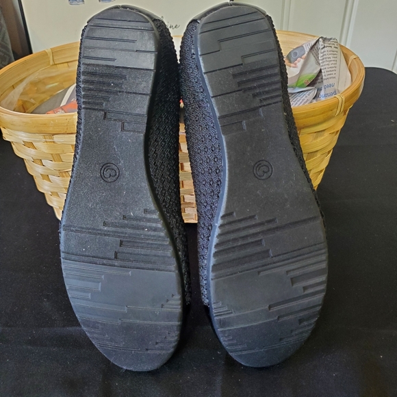 Baretraps Black Flats 9 - Picture 9 of 11